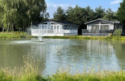 Allerthorpe House | Bramble Lodge with Hot Tub
