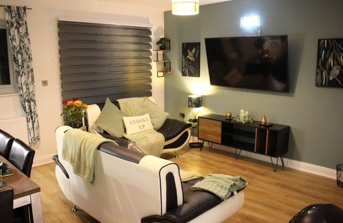 Leigh House | BrambleMead 5 bed house in Manchester Leigh