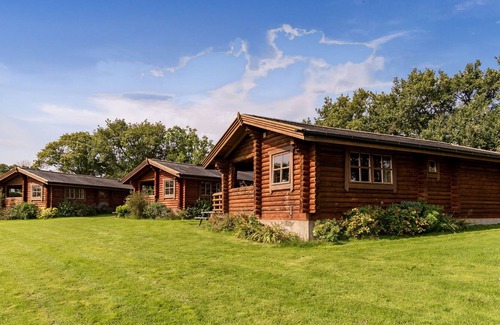 Highampton House | BRAMBLES, family friendly, character holiday cottage in Sheepwash
