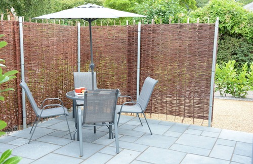 Long Melford Cottage | BRAMERTONS NEST, LONG MELFORD, with a garden in Long Melford