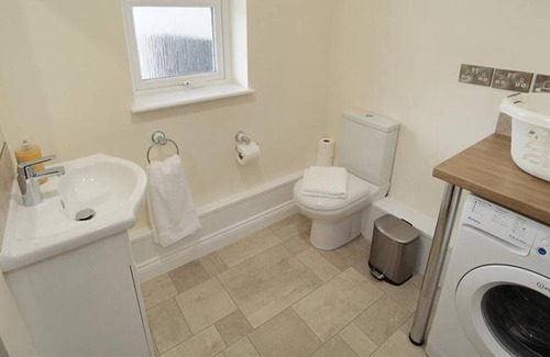 Horton House | Bramley Cottage in the beautiful Swansea