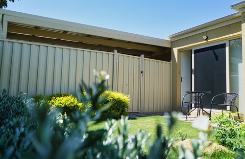 Deer Park House | Brand new 2 BD UNIT IN DEER PARK VIC CLOSE TO DEER PARK TRAIN STATION- FWY- CITY