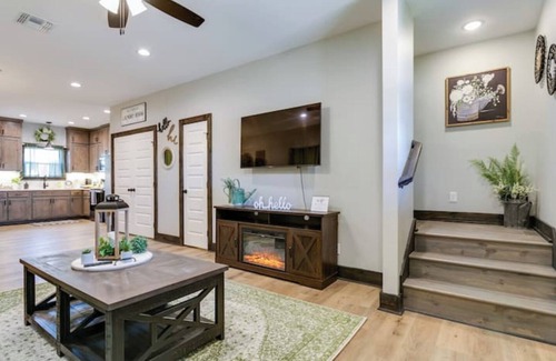 San Angelo House | Brand New 2BR/2.5BA Concho River