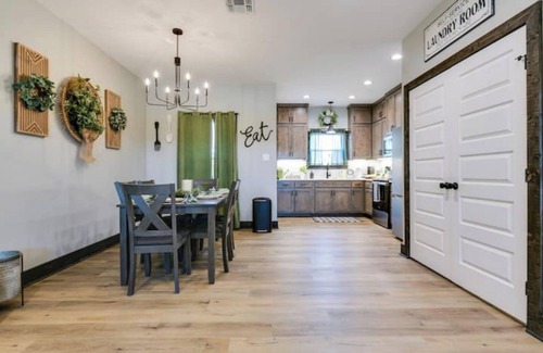 San Angelo House | Brand New 2BR/2.5BA Concho River