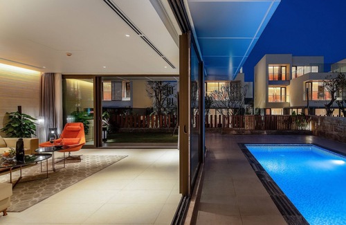 Dien Ban Villa | Brand New 3 BDR Pool Villa in 5 Star Resort| Beach