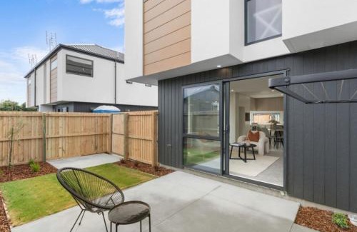 Christchurch Apartment | Brand New 3BR Home with Parking