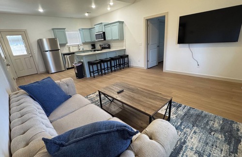 Chickasha House | Brand New Charming 2B/2B in Chickasha, Near Downtown!