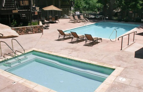 Majestic Pines Condo | Brand New/Completely Renovated Mammoth Bigwood Condo/Garage
