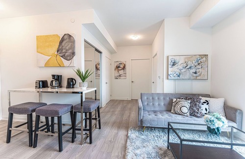 Vaughan Condo | Brand-New Cozy & Stylish One Bathroom Suite Near Canada Wonderland