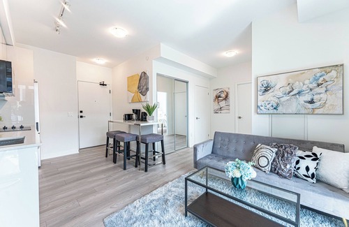 Vaughan Condo | Brand-New Cozy & Stylish One Bathroom Suite Near Canada Wonderland
