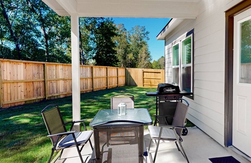 Porter House | Brand-new, dog-friendly home with sunset views, private yard, patio, W/D & AC
