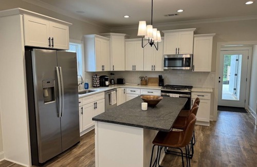 Starkville House | Brand New Gameday Getaway! Less than 3 miles from Campus.