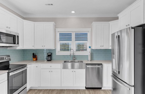 Plantation Key Resort | BRAND NEW HOME, resort location AND we are PET FRIENDLY!