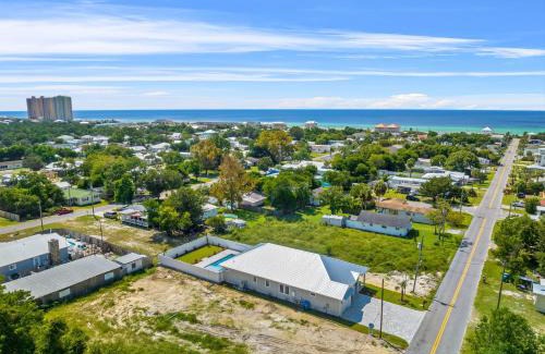 Laguna Beach House | Brand New Home with In-ground Pool, Four Houses From Beautiful Laguna Beach