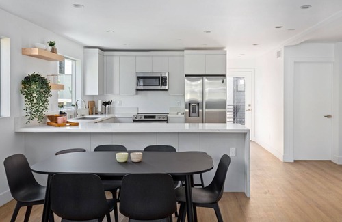 Los Angeles House | Brand new house next to Downtown Los Angeles