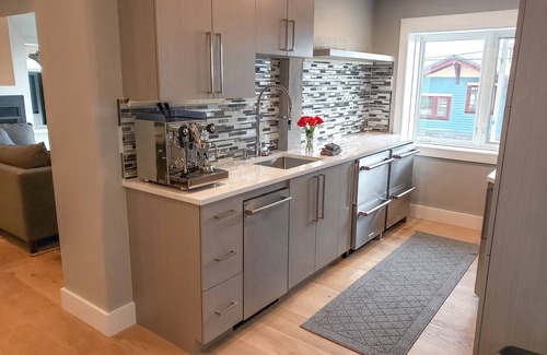Oceanside Apartment | BRAND NEW! Immaculate apartment with Ocean views! Walk to the Beach!