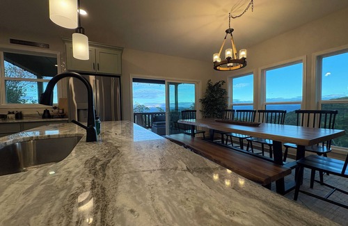 Settlers Ridge House | Brand New Lux Home Million Dollar Views Every Room - 6 Acres, Private, Gated