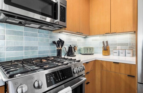 Capitola Apartment | Brand New Luxury Capitola Village Home!