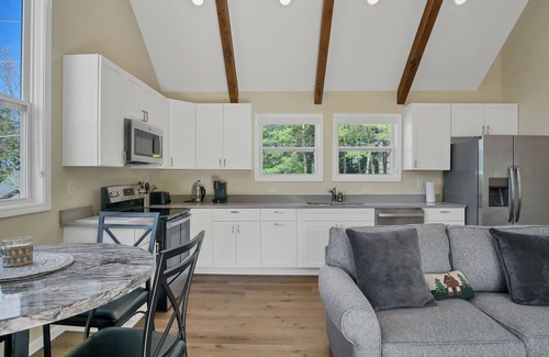 Townsend House | Brand new luxury home with a magnificent view , and luxurious hot-tub