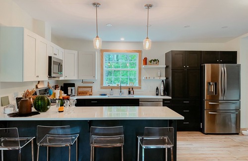 East Madison House | Brand new Mountain Side Family Retreat