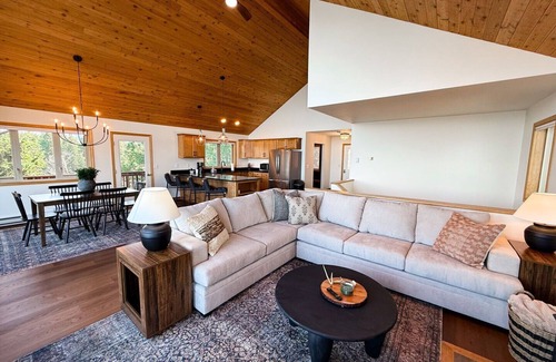 Finley Point House | Brand New! Osprey Outlook, Majestic Views, Sleeps 8, Air Conditioning!