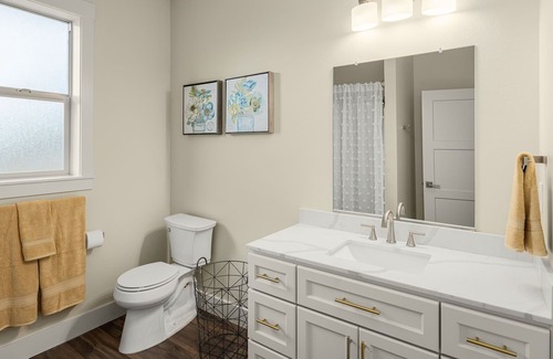 Ridgefield House | Brand new, peaceful retreat next to Lewis river boat launch & water activities