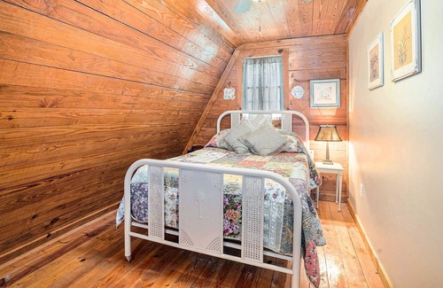 Ellijay Cottage | Brand New!!! Storybook 2 Bdrm/2 Bath Mtn Cottage