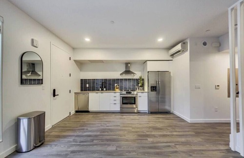 Downtown Oakland Apartment | Brand New Unique Studio Suite Near Downtown!