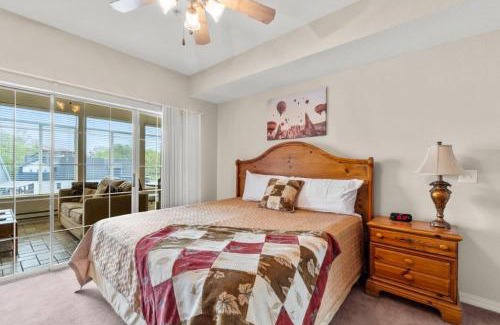 Branson House | Branson Condo at Thousand Hills Walkin with Elevator Golf Front and close to 76