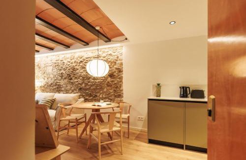 Old Town Apartment | Bravissimo Ballesteries 34, Heart of the Barri Vell