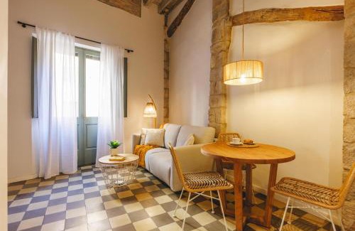 Barri Vell Apartment | Bravissimo Calderers La Lleona, heart of the Barri Vell