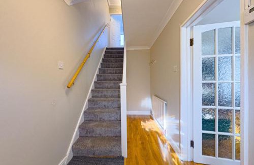 Basildon House | Braybrooke Bliss - 3 Bedroom House in Basildon
