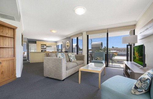 Caloundra Apartment | BreakFree Grand Pacific Resort