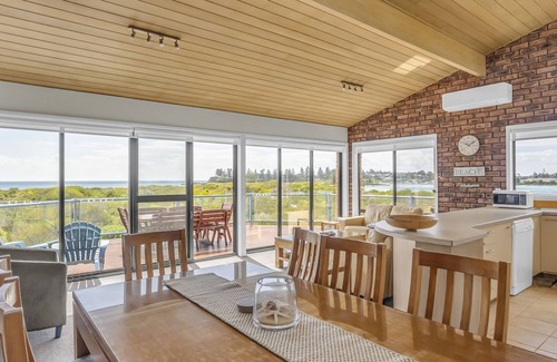 Bermagui House | Breakwater 4 - 4/1 Narira Street. Beachfront