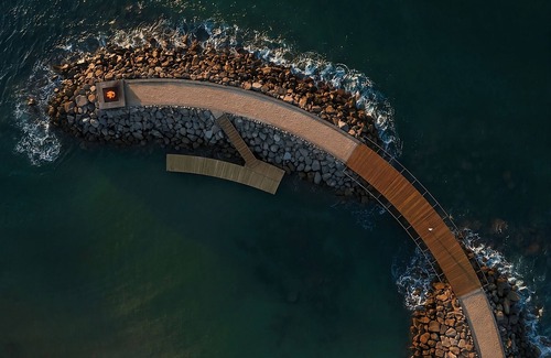 Compostela House | Breath of Fresh Air! Balcony, Pools, Beachfront, Free Breakfast, Free Parking!