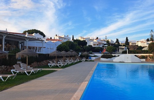 Alporchinhos Apartment | Breathe Health and Wellness with the Sea.
