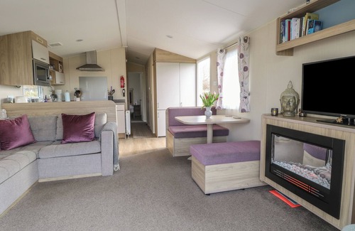 Happisburgh Cottage | BREATHING SPACE, country holiday cottage, with a garden in Walcott