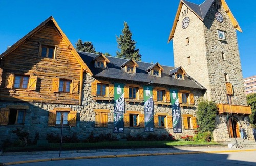 San Carlos de Bariloche Hotel | Breathtaking Room with Hot Tub - Peaceful Ambiance – Bariloche Nature Retreat