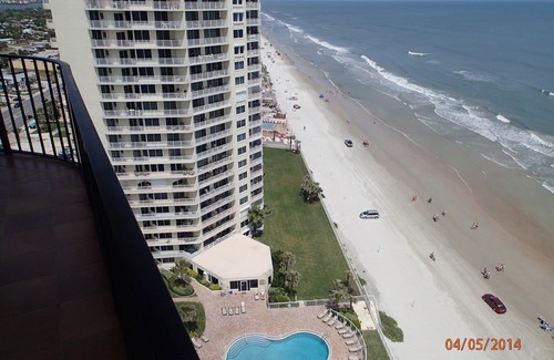 Daytona Beach Shores Condo | Breathtakingly Beautiful, Intoxicating, Titillating, Relaxing, To Be Happy !