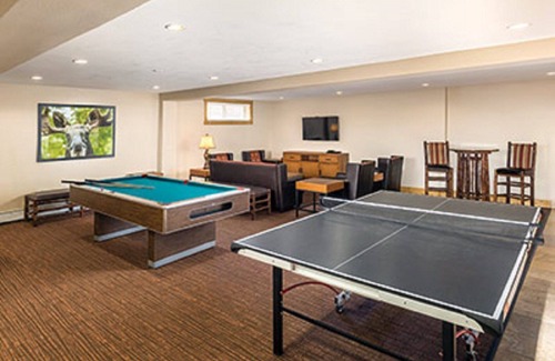 Estes Park Resort | Breathtaking in all directions!