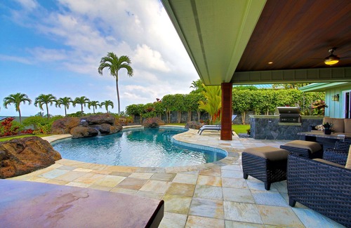 Kailua-Kona House | Breathtaking Kona Home - Heated Pool/Air conditioning and Beautiful Sunsets