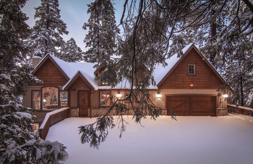 Lake Arrowhead House | Breathtaking Lake Views! Lakeside Lodge, New Private Dock, Next to Village, ACn