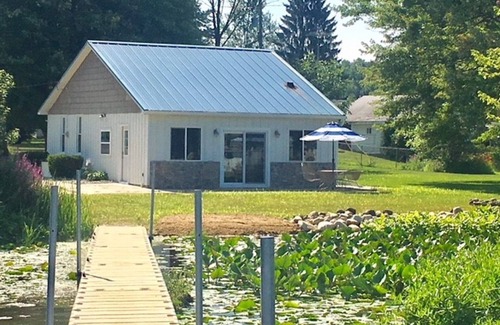 Coldwater Cottage | Breathtaking Lakefront View - Pontoon Available! Coldwater Chain of Lakes