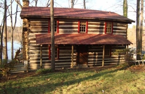 Roxboro House | Breathtaking Lakefront Property; Quiet Cove with Deep Water