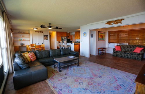Mokuleia House | Breathtaking views at the private direct Beach/ocean front Pineapple Pad 30 nts