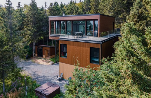 La Malbaie Ski Chalet | Breathtaking views, privacy and fresh air.
