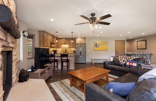 Four O'Clock Condo | Breckenridge 2BR - Ski-in/Ski-out with Heated Floors