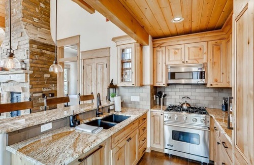 Historic District Apartment | Breckenridge Bliss, Majestic Mountain Views