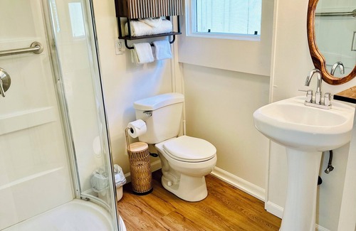 San Diego Cottage | Breezy Bayside Escape — Cottage with Patio in Heart of Mission Beach