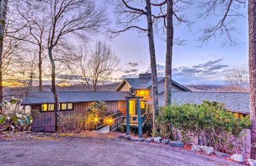 Brevard House | Brevard Home with Panoramic Lake and Mountain Views!